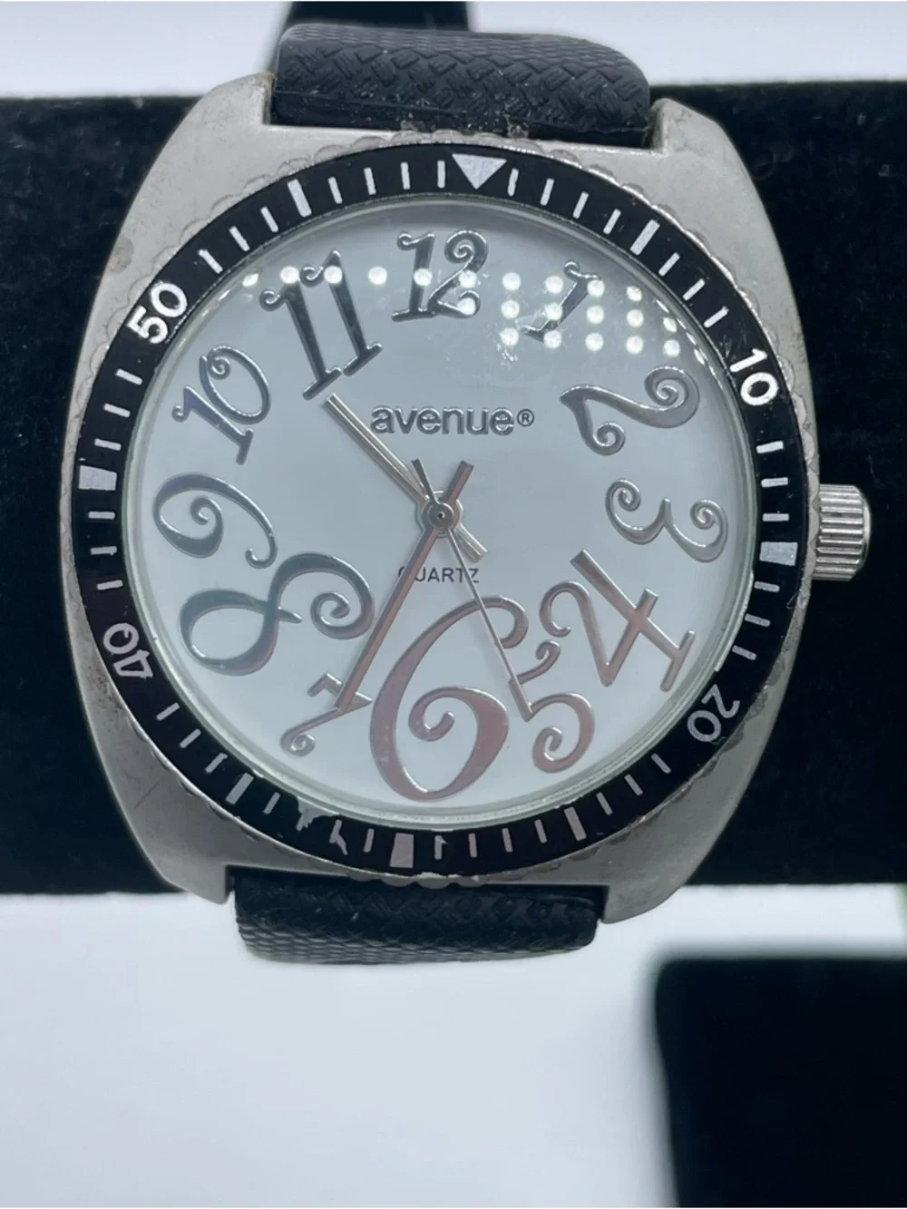Avenue Women's Watches Green & Silicone Fashion Watch Untested